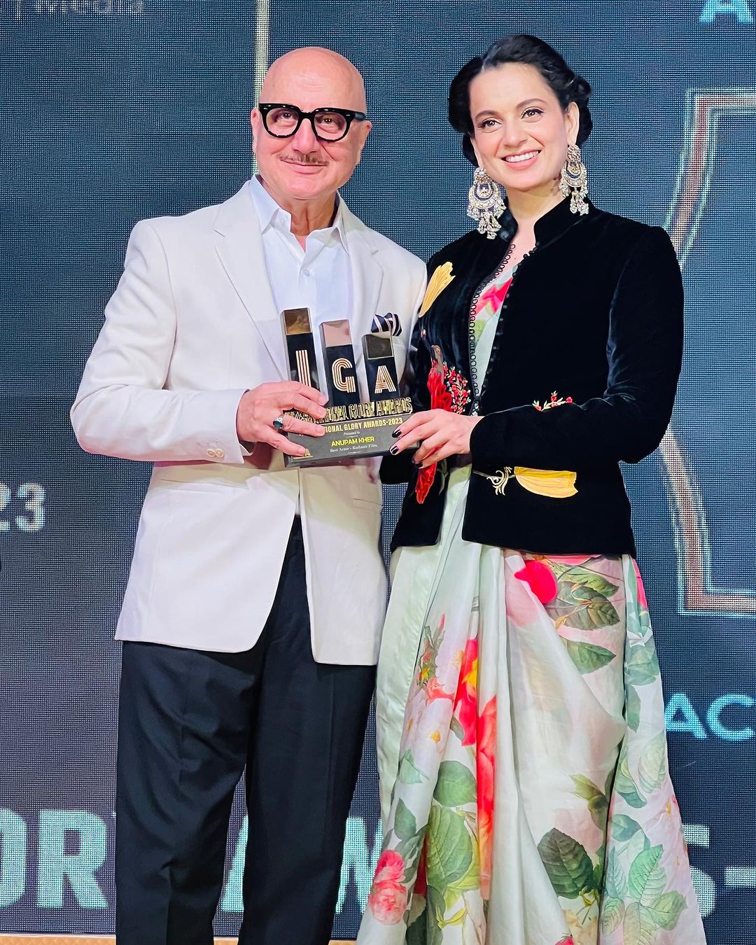 Anupam Kher Receives Best Actor Award for 'The Kashmir Files' from Kangana Ranaut at International Glory Awards